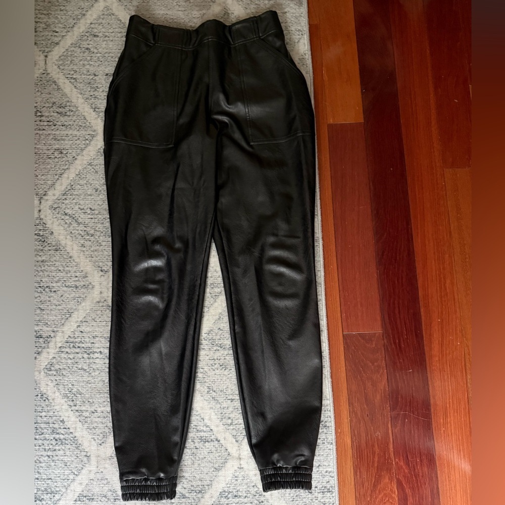 Spanx faux leather joggers black size medium
